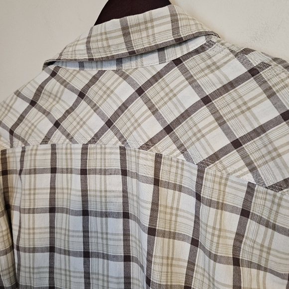 Wrangler Plaid Button-Up Shirt White Brown Tan Casual Neutral Classic - Picture 5 of 7